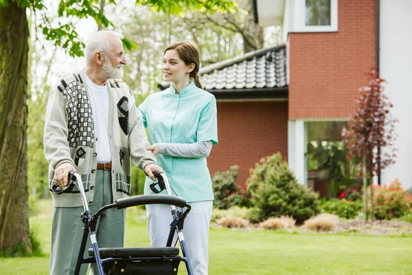 rôle des Auxiliaires de vie sociale