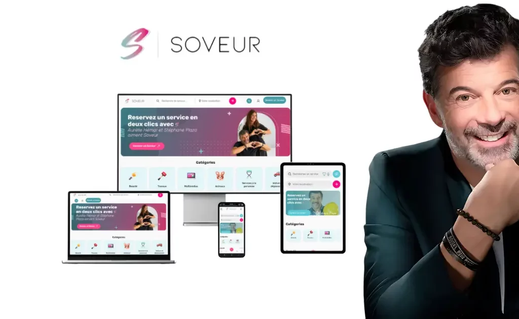 Stéphane Plaza souriant devant l’interface de Soveur affichée sur différents appareils – le nouveau projet Soveur Stéphane Plaza.